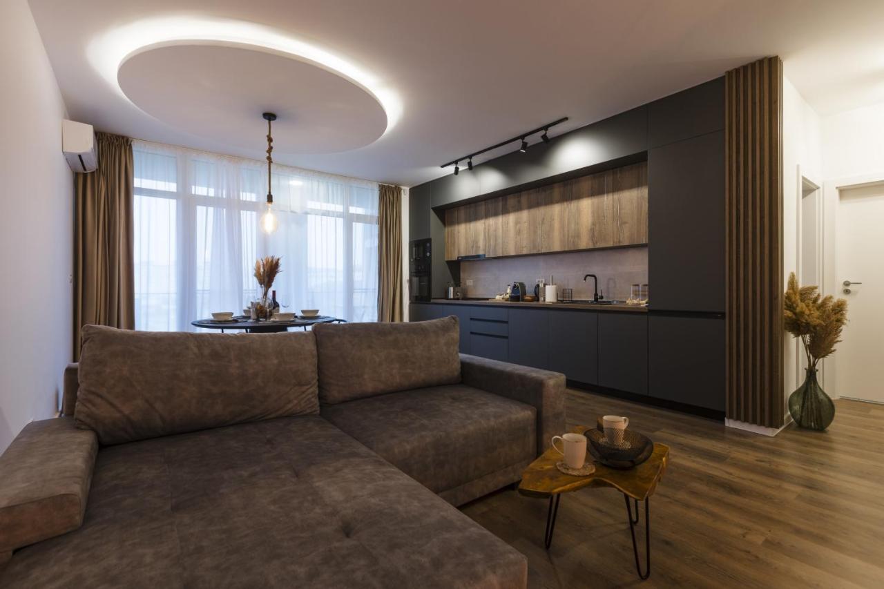 Apartment Near Iulius Mall With Balcony & Private Parking ティミショアラ エクステリア 写真