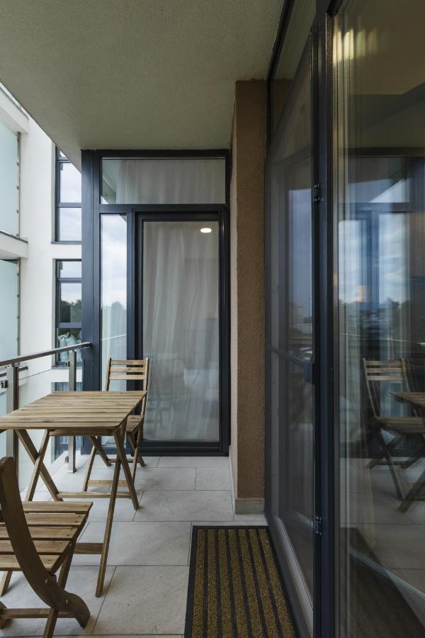 Apartment Near Iulius Mall With Balcony & Private Parking ティミショアラ エクステリア 写真
